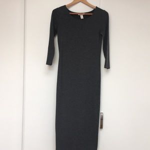 Stretchy long sleeve midi dress